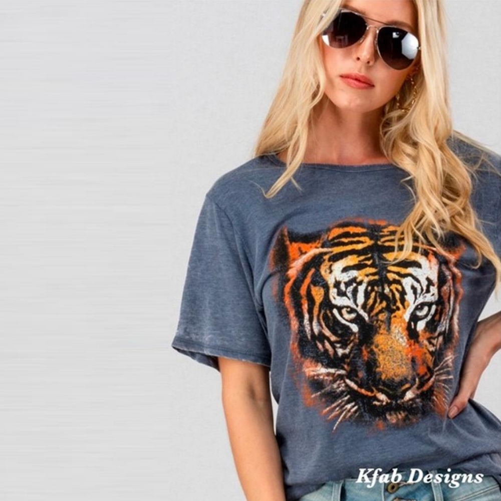 Graphic Tiger Tee 2Γ HOST PICK - Picture 4 of 14
